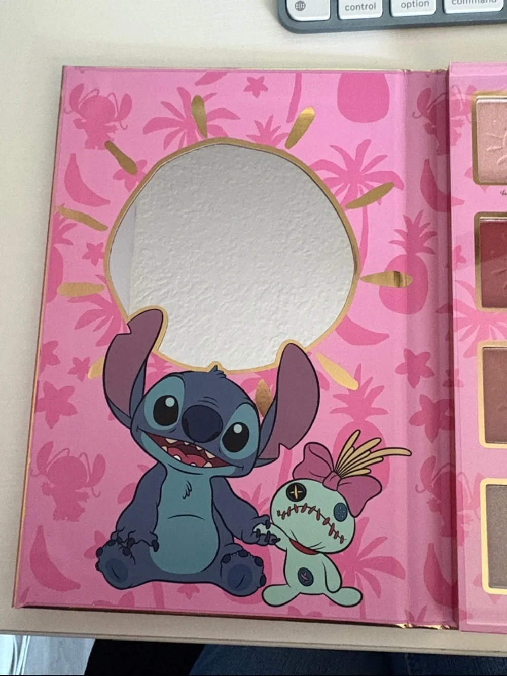 Disney Pink & Blue Stitch Decorative Eyeshadow Palette. New - Picture 5 of 8